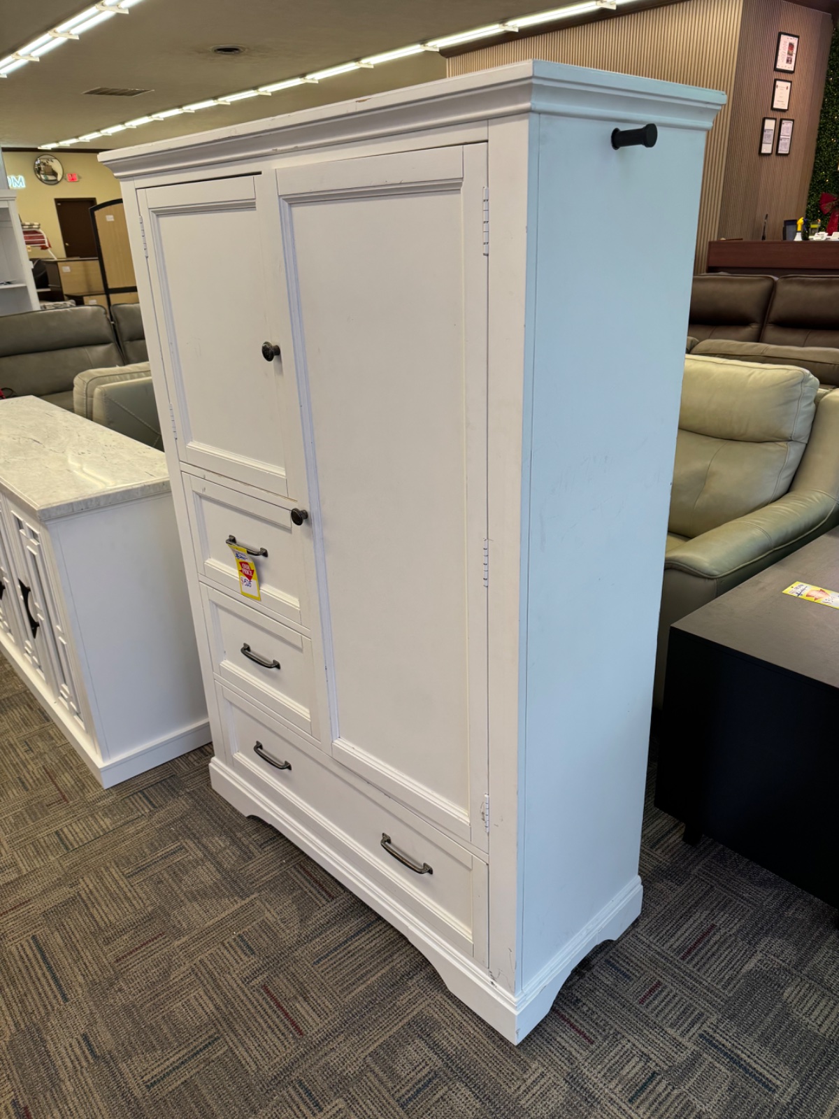 KITTERIDGE DOOR CHEST — photo 2