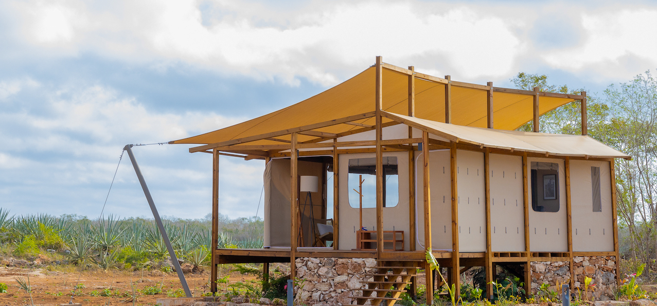 Un glamping en Yucatán inmerso entre campos de Henequén 