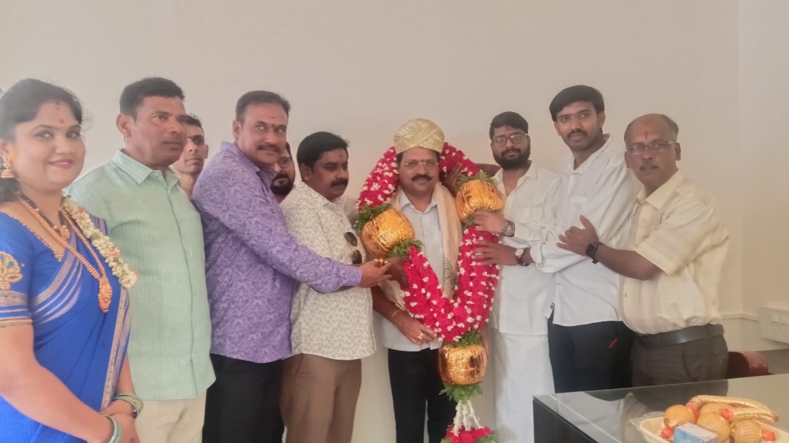 Group discussion at company event.