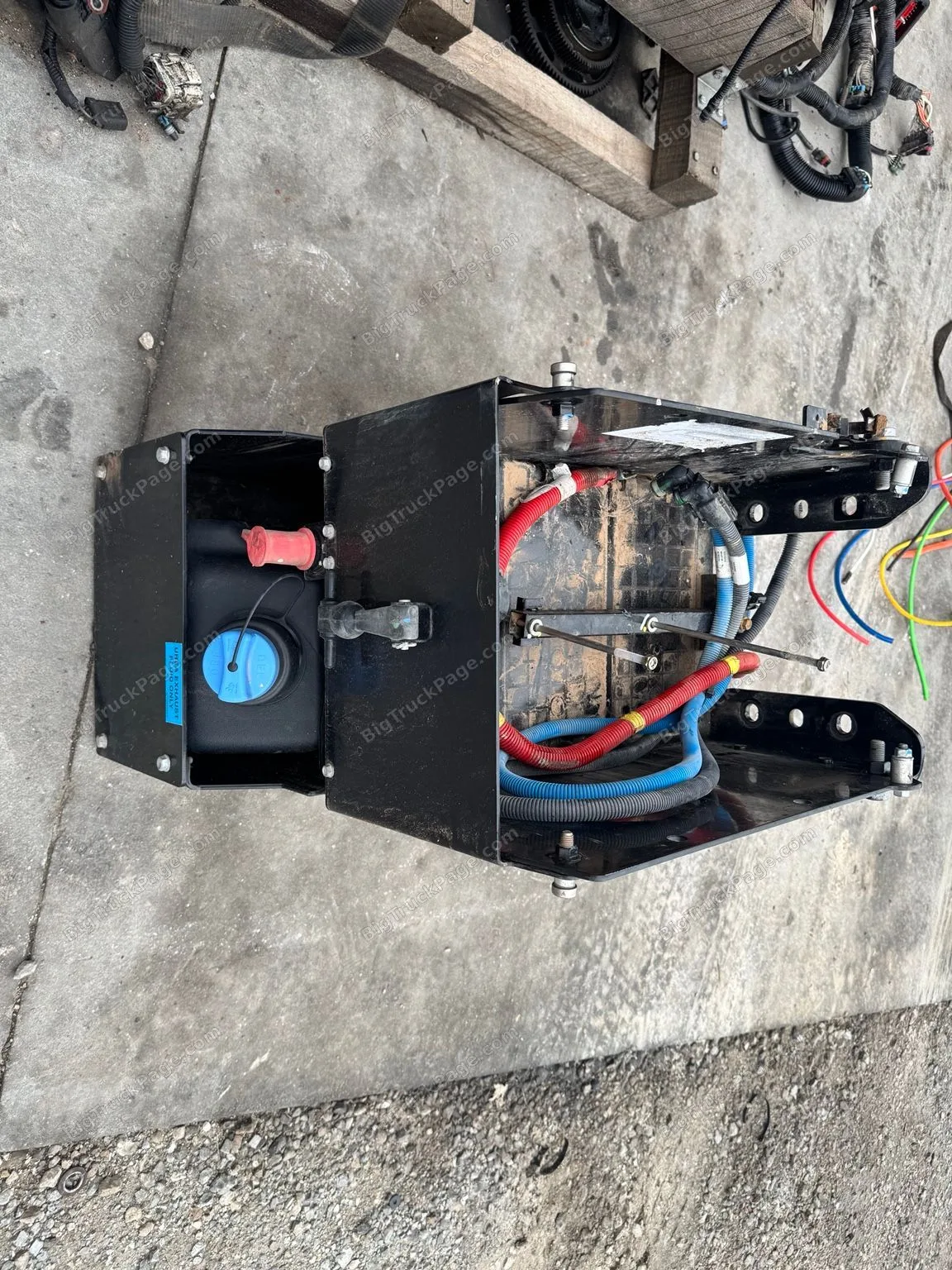 2025 International MV/HV Battery Box & DEF Tank Assembly OEM – Low Mileage – Complete Take-Off