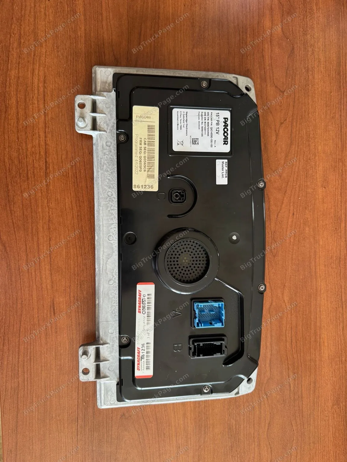 2023 Peterbilt 15" Digital Display Instrument Cluster Paccar Q43-6090-100-100 (used) — photo 2 in Strafford, MO | BigTruckPa…
