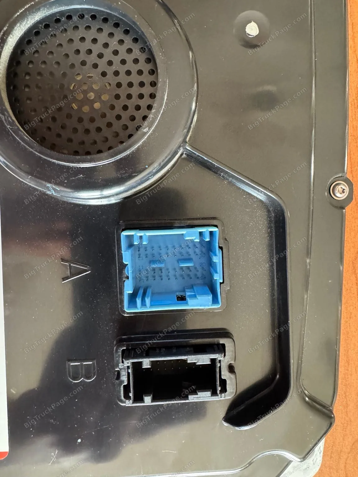 2023 Peterbilt 15" Digital Display Instrument Cluster Paccar Q43-6090-100-100 (used) — photo 3 in Strafford, MO | BigTruckPa…