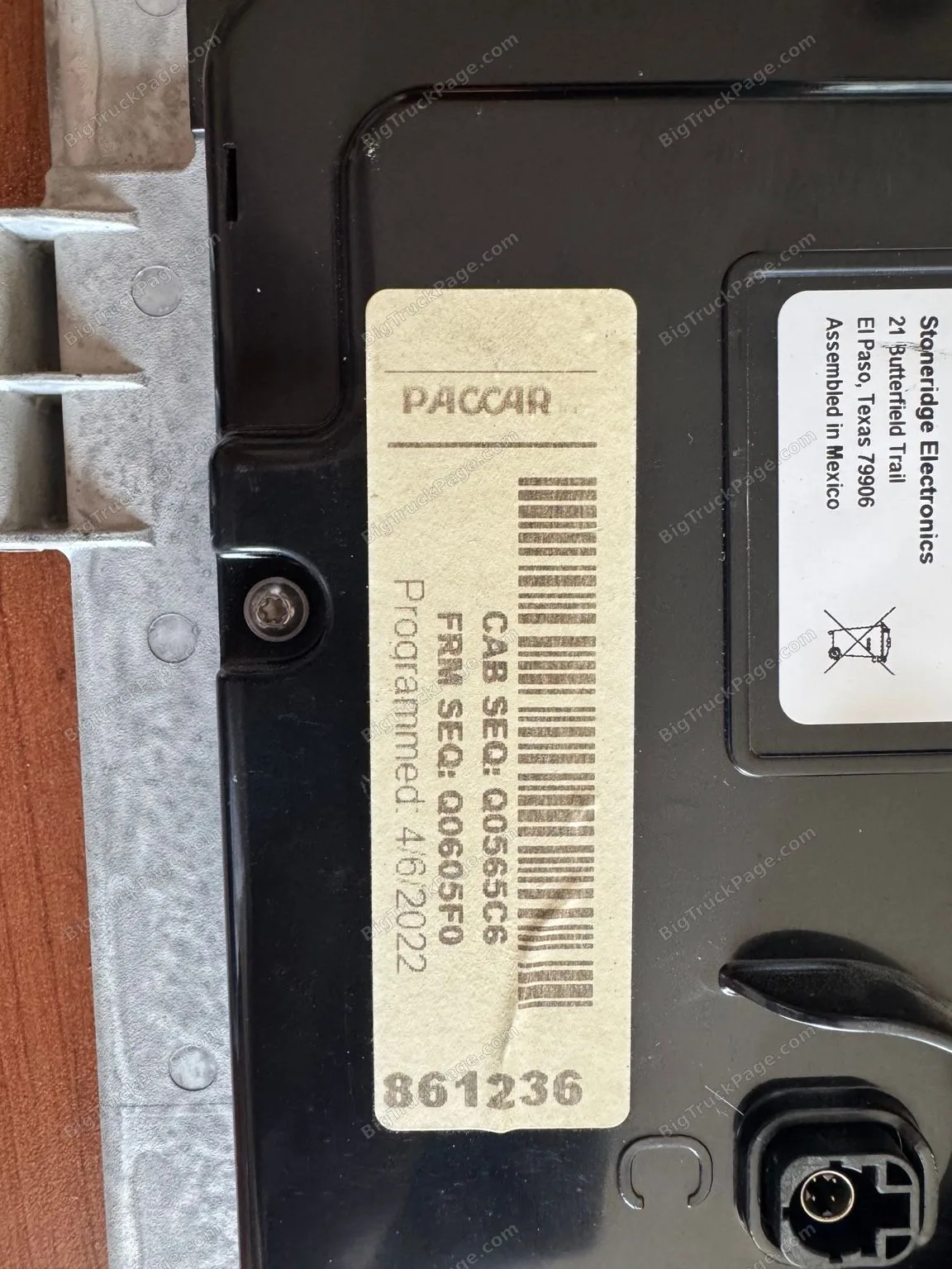 2023 Peterbilt 15" Digital Display Instrument Cluster Paccar Q43-6090-100-100 (used) — photo 4 in Strafford, MO | BigTruckPa…