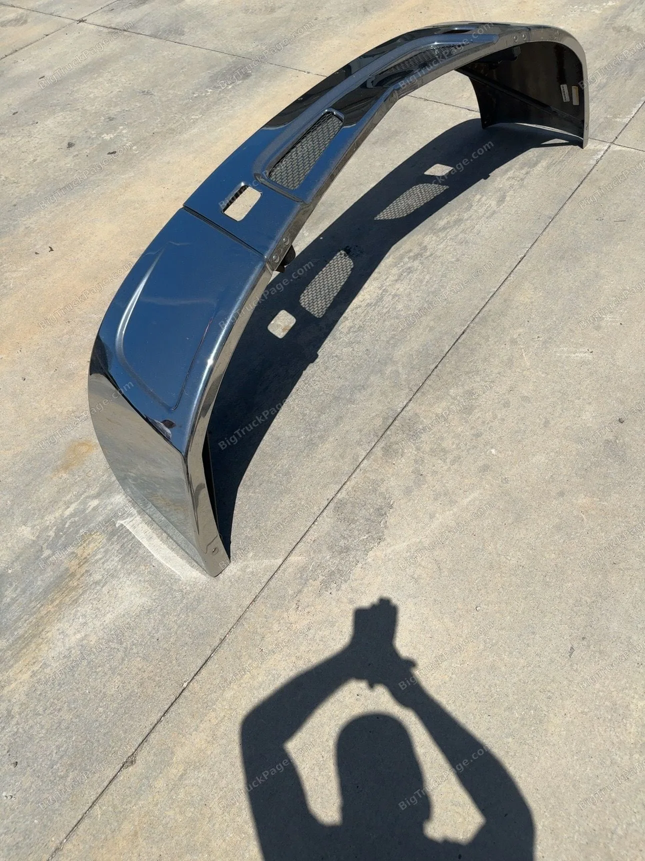 2022-2025 Peterbilt 579 Next Gen OEM Chrome Front Bumper Assembly Complete Genuine (used) — photo 2 in Strafford, MO | BigTr…