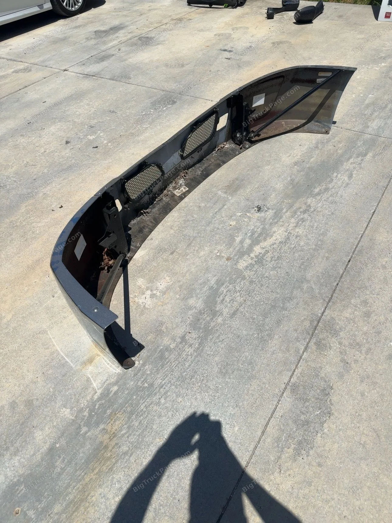 2022-2025 Peterbilt 579 Next Gen OEM Chrome Front Bumper Assembly Complete Genuine (used) — photo 3 in Strafford, MO | BigTr…