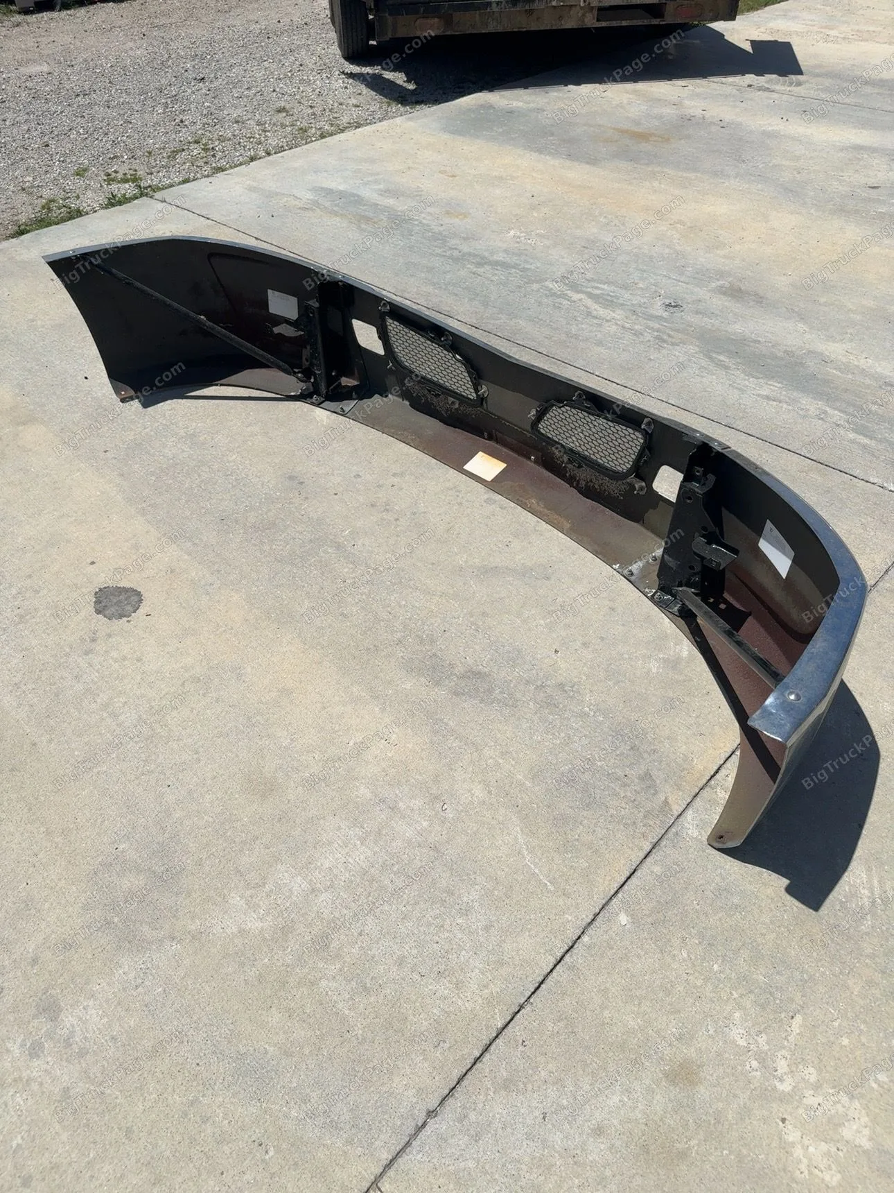 2022-2026 Peterbilt 579 Next Gen Chrome Front Bumper N71-6189 Used (used) — photo 3 in Strafford, MO | BigTruckPage.com