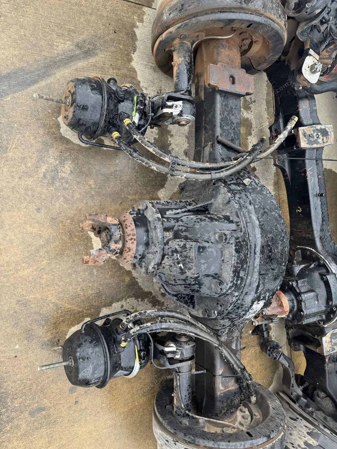 Meritor 4x4 Front Drive Axle Rear Axle & Transfer Case Set Navistar RS23160 OEM (used) — photo 7 in Strafford, MO | BigTruck…