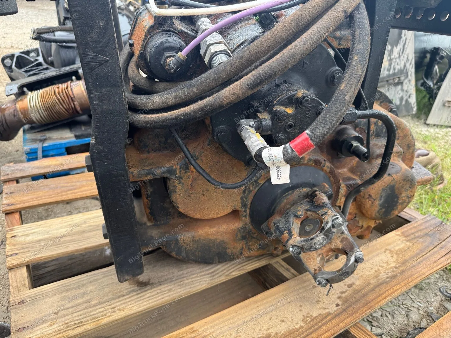 Meritor 4x4 Front Drive Axle Rear Axle & Transfer Case Set Navistar RS23160 OEM (used) — photo 13 in Strafford, MO | BigTruc…