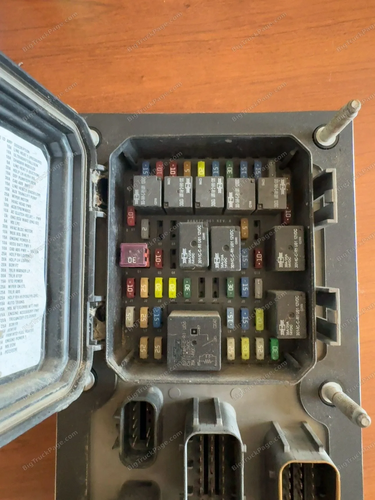 PACCAR P27-1287-0101 Power Distribution Module Fuse Relay Box Kenworth Peterbilt (used) — photo 4 in Strafford, MO | BigTruc…
