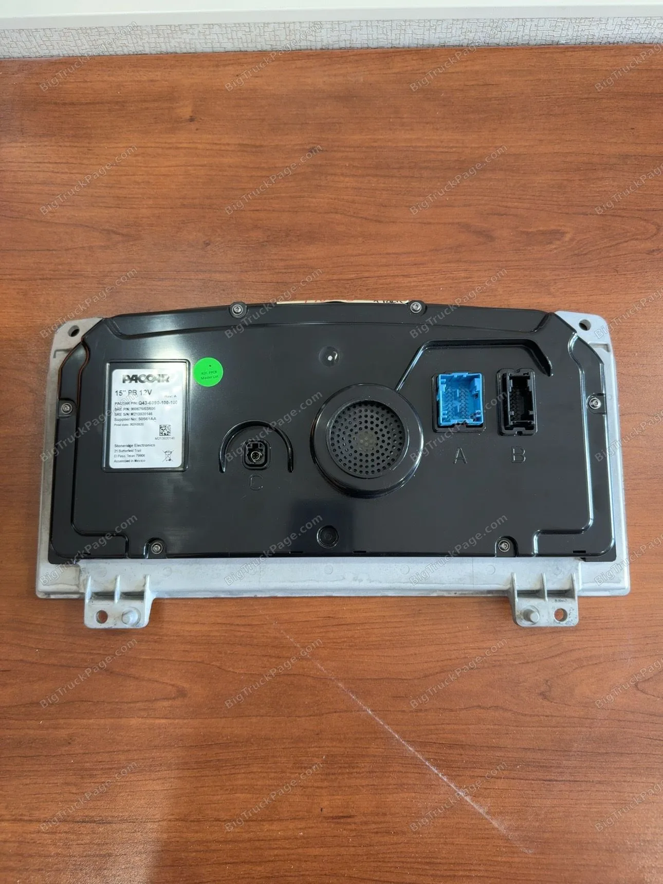PACCAR 15" Digital Instrument Cluster Display Q43-6090-100-100 Peterbilt 579 (used) — photo 2 in Strafford, MO | BigTruckPag…