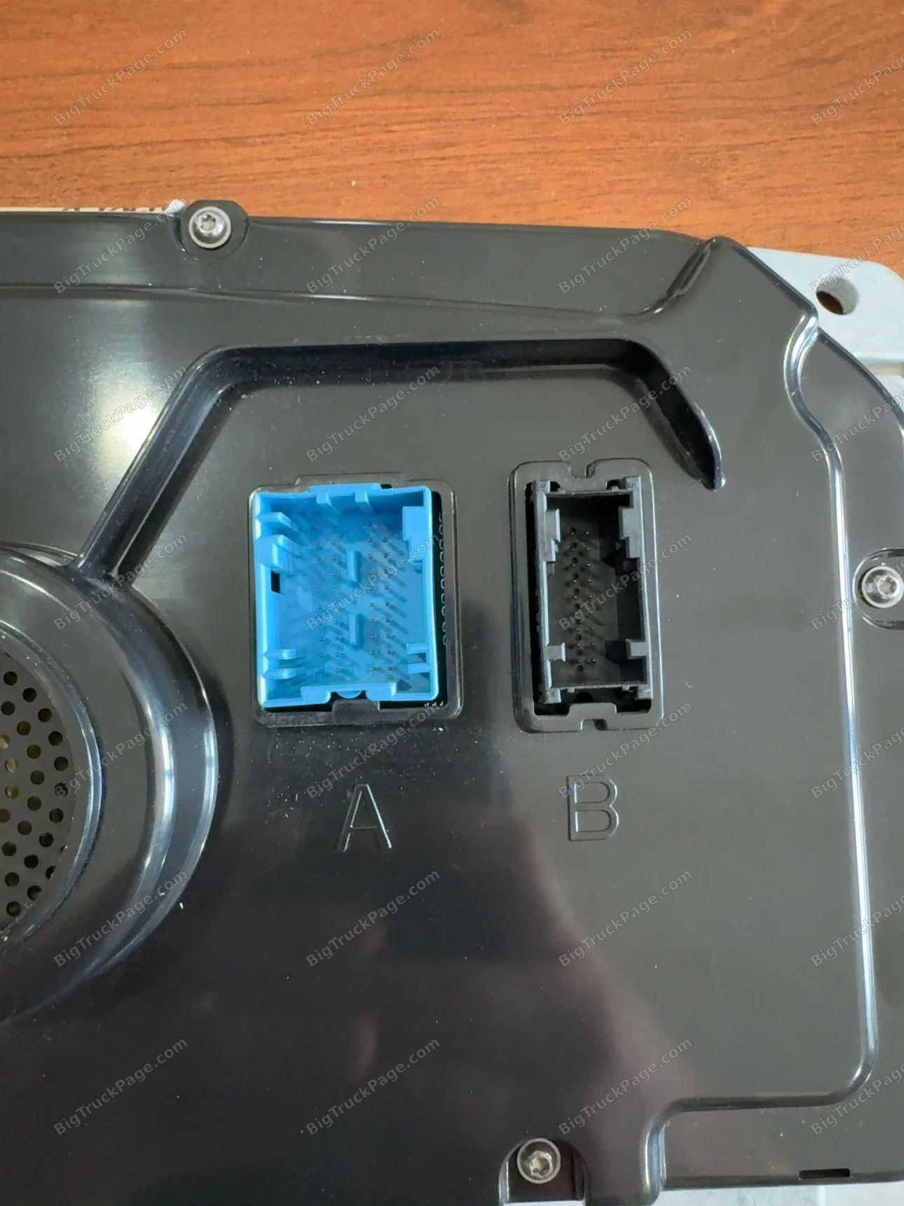 PACCAR 15" Digital Instrument Cluster Display Q43-6090-100-100 Peterbilt 579 (used) — photo 4 in Strafford, MO | BigTruckPag…
