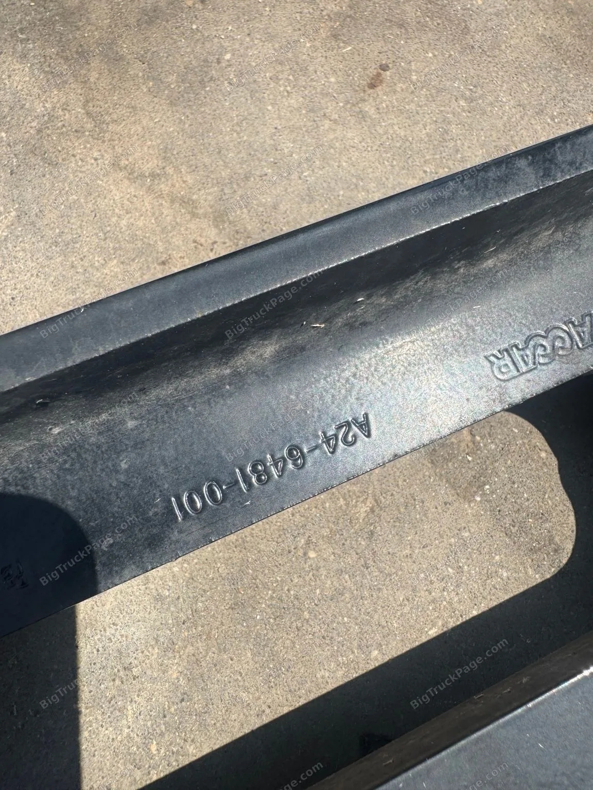 PACCAR A24-6481-001 Crossmember Kenworth T680 Peterbilt 579 OEM Front Lower (used) — photo 3 in Strafford, MO | BigTruckPage…