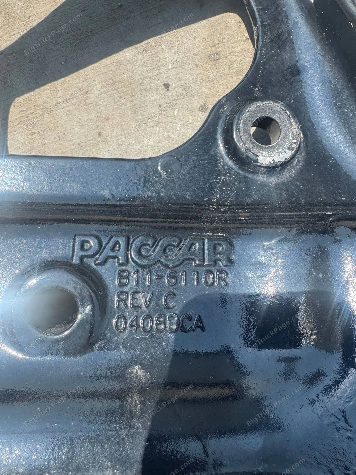 OEM PACCAR B11-6110R RH Frame Horn Spring Hanger Peterbilt 579 KW T680 (used) — photo 2 in Strafford, MO | BigTruckPage.com