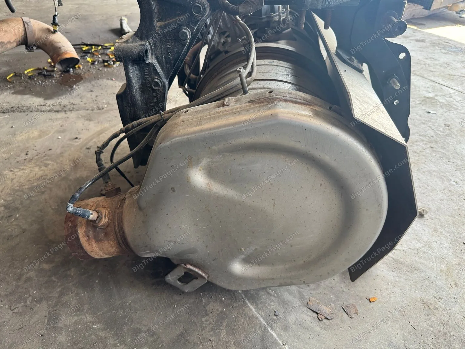 2023 Peterbilt 579 DPF SCR One Box Aftertreatment Assembly Complete OEM PACCAR (used) — photo 3 in Strafford, MO | BigTruckP…