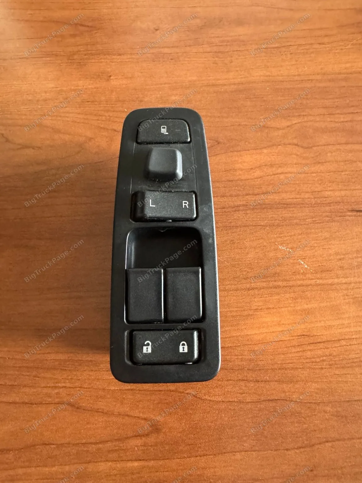 PACCAR Q27-1028-2211 Driver Door Master Window Mirror Lock Switch OEM