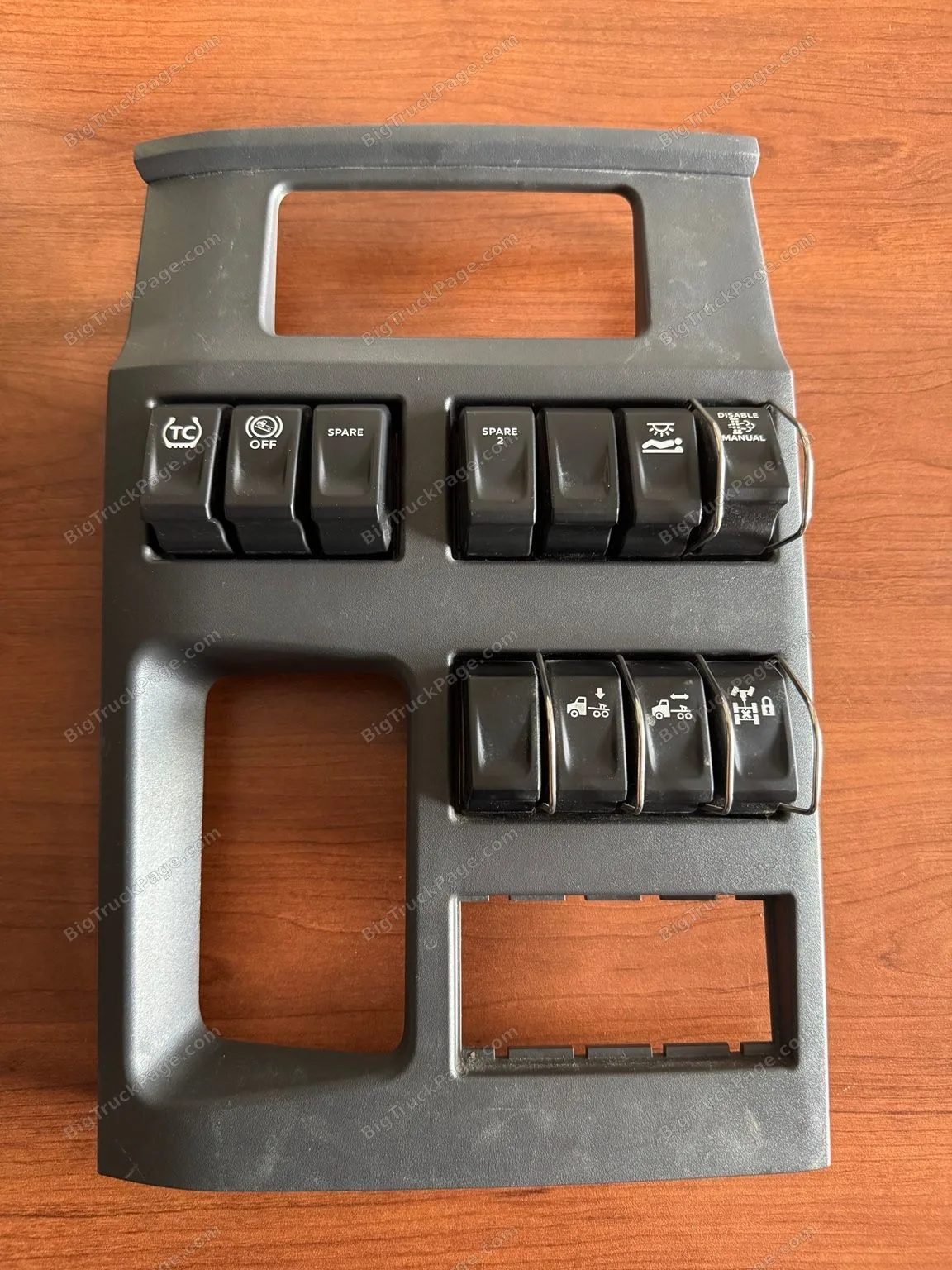PACCAR S64-6291-300741741 Dash Switch Panel Trim Kenworth Peterbilt OEM