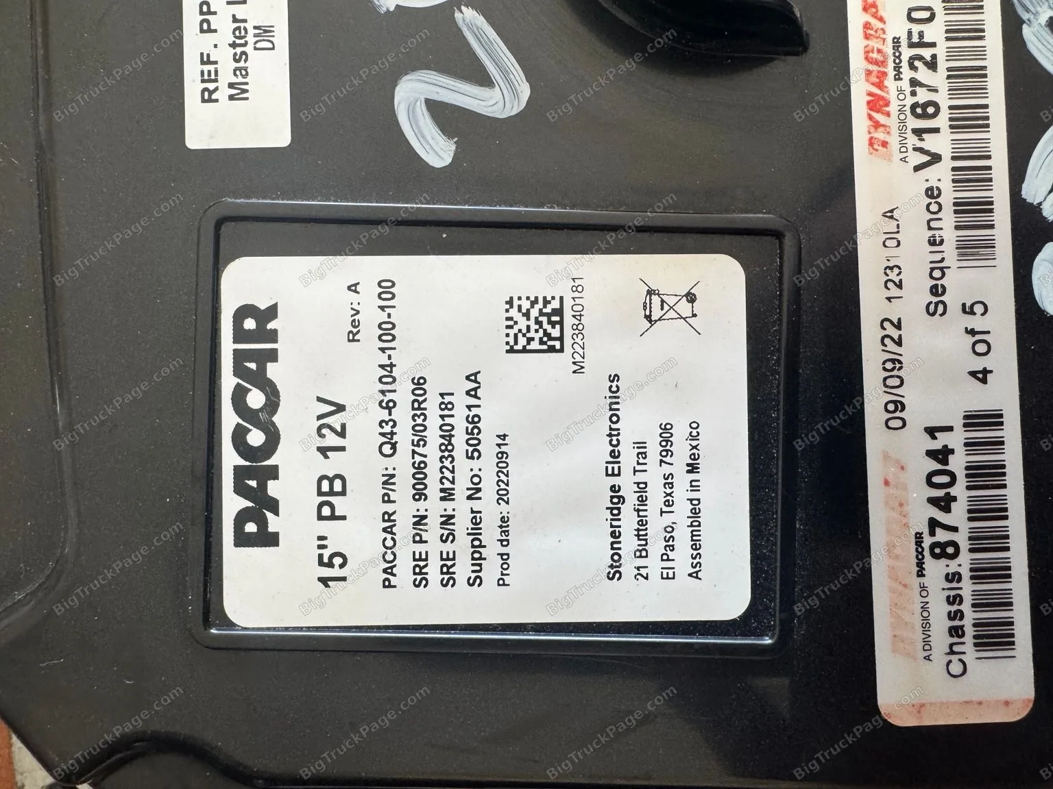 PACCAR 15" Digital Dash Instrument Cluster Display Peterbilt 579 Kenworth T680 (used) — photo 2 in Strafford, MO | BigTruckP…