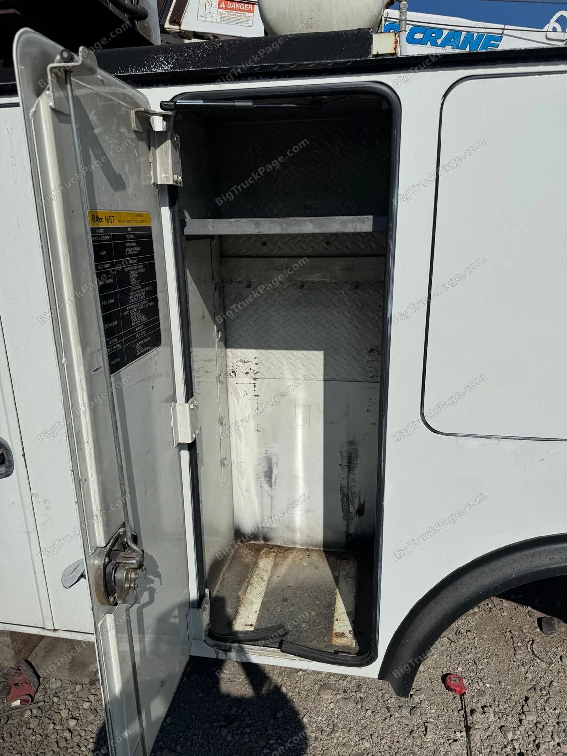 2007 Auto Crane 5005EH 5,000 lb Mechanic Service Body Bed Fire Damage (used) — photo 11 in Strafford, MO | BigTruckPage.com