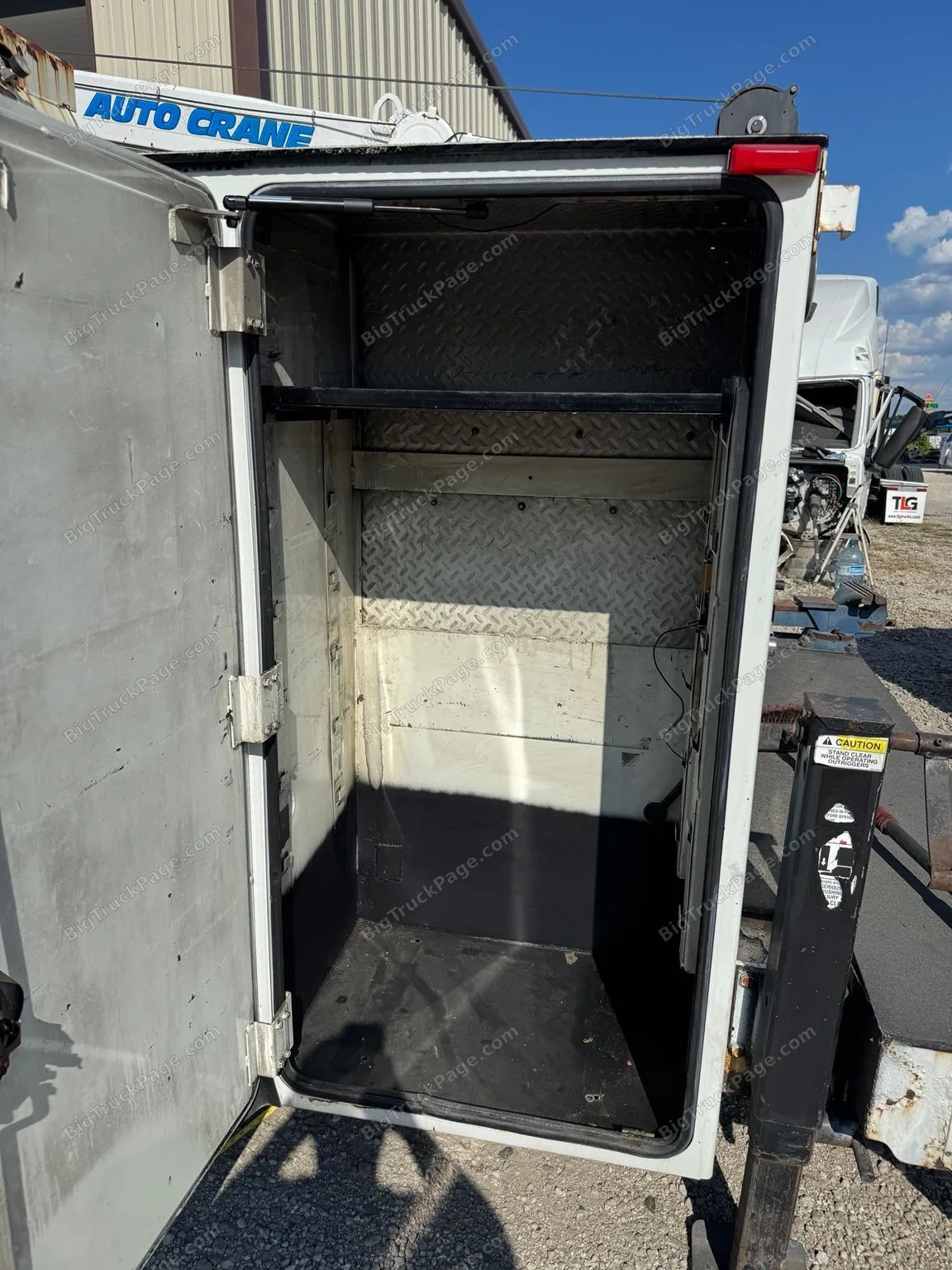 2007 Auto Crane 5005EH 5,000 lb Mechanic Service Body Bed Fire Damage (used) — photo 14 in Strafford, MO | BigTruckPage.com