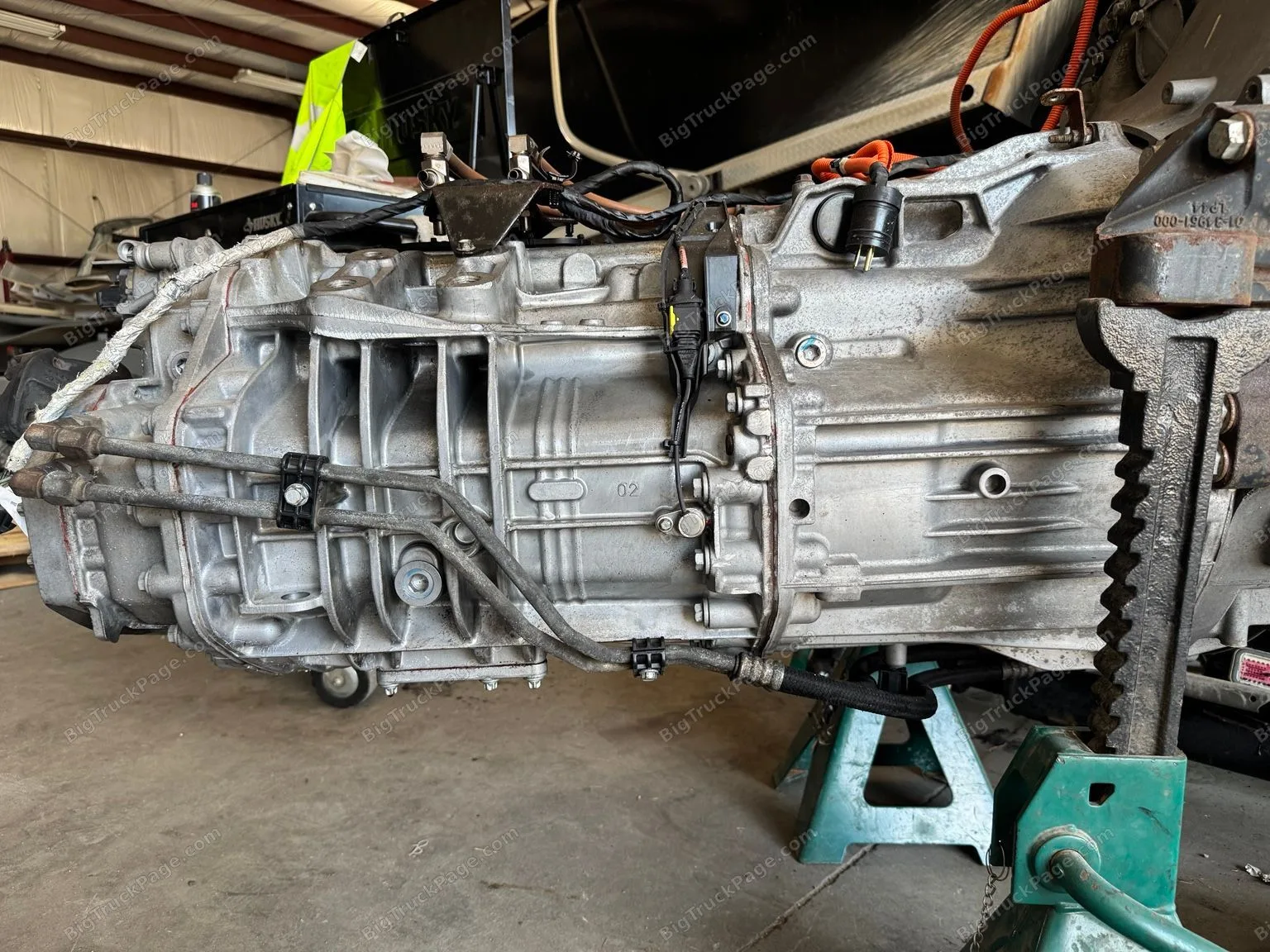 DETROIT DIESEL transmission assembly (used) — photo 2 in Strafford, MO | BigTruckPage.com