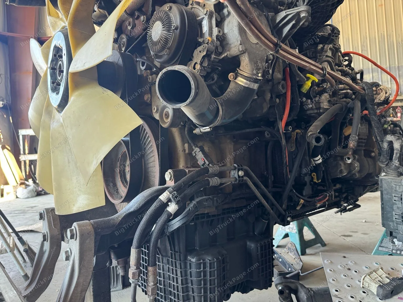 DETROIT DIESEL engine assembly (used) — photo 2 in Strafford, MO | BigTruckPage.com