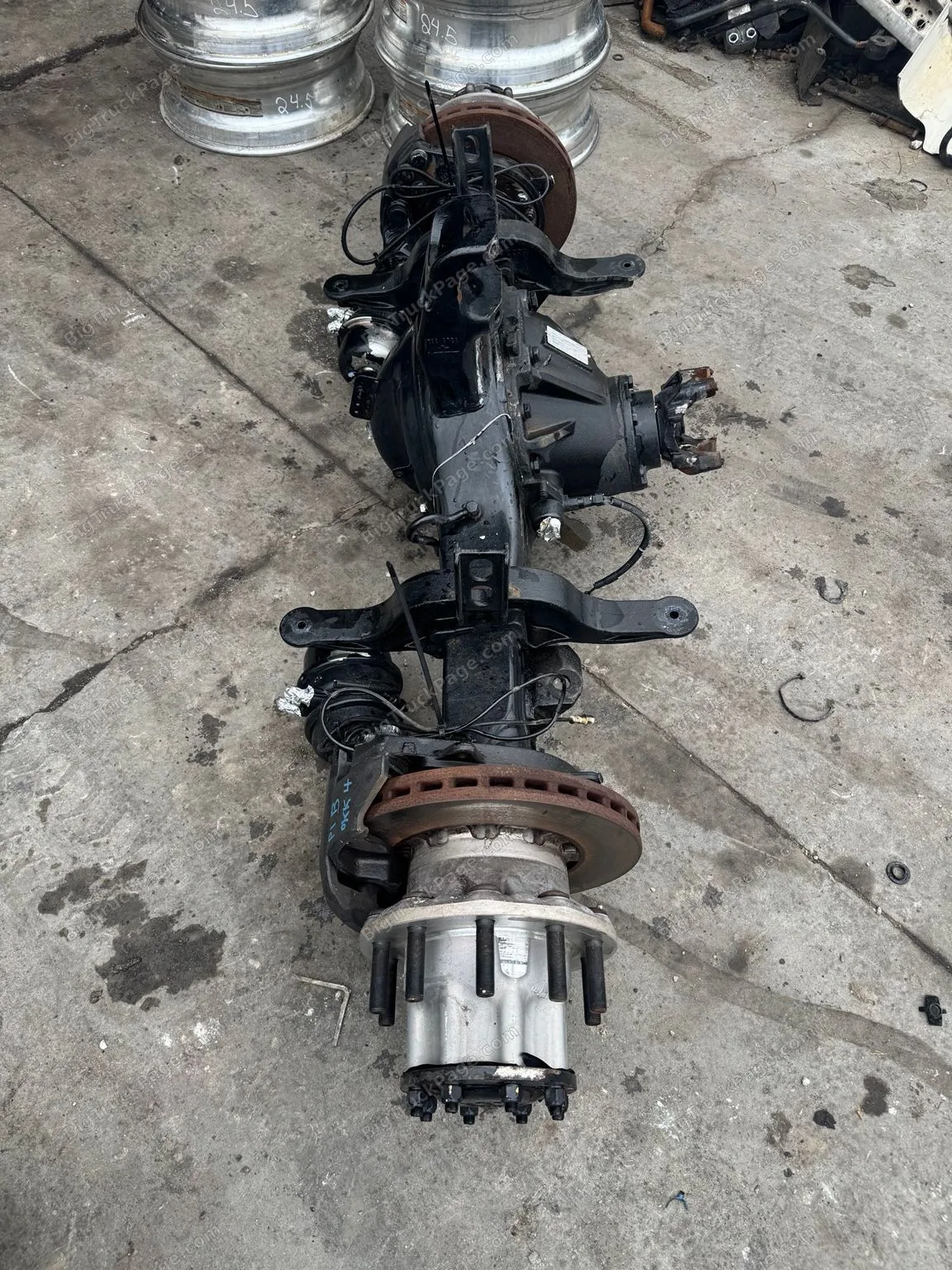 2025 Kenworth T880 Spicer RSP41 Rear Rear Axle 3.55 Ratio 19K OEM (used) — photo 4 in Strafford, MO | BigTruckPage.com
