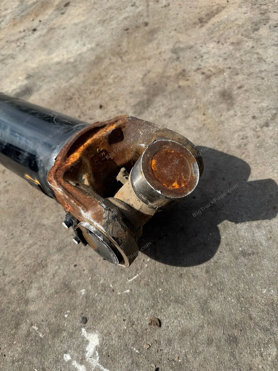 2025 Kenworth T880 Driveshaft Drive Shaft 47-3/4" End to End OEM Take-Off (used) — photo 3 in Strafford, MO | BigTruckPage.c…