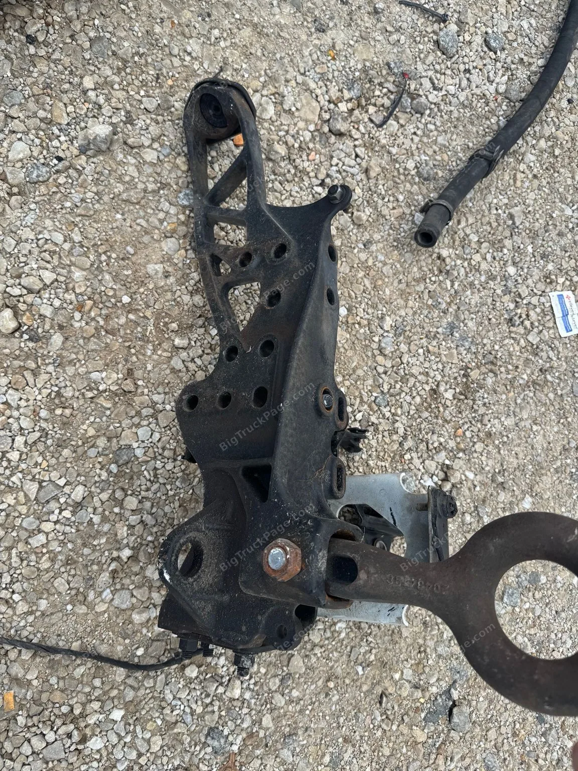 2017 - 2019 Volvo VNL Left Driver Frame Horn Tow Hook Bumper Bracket Assembly OEM (used) — photo 2 in Strafford, MO | BigTru…