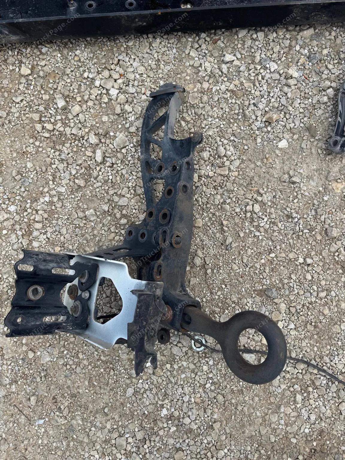 2017 - 2019 Volvo VNL Right Passenger Frame Horn Tow Hook Bumper Bracket Assembly