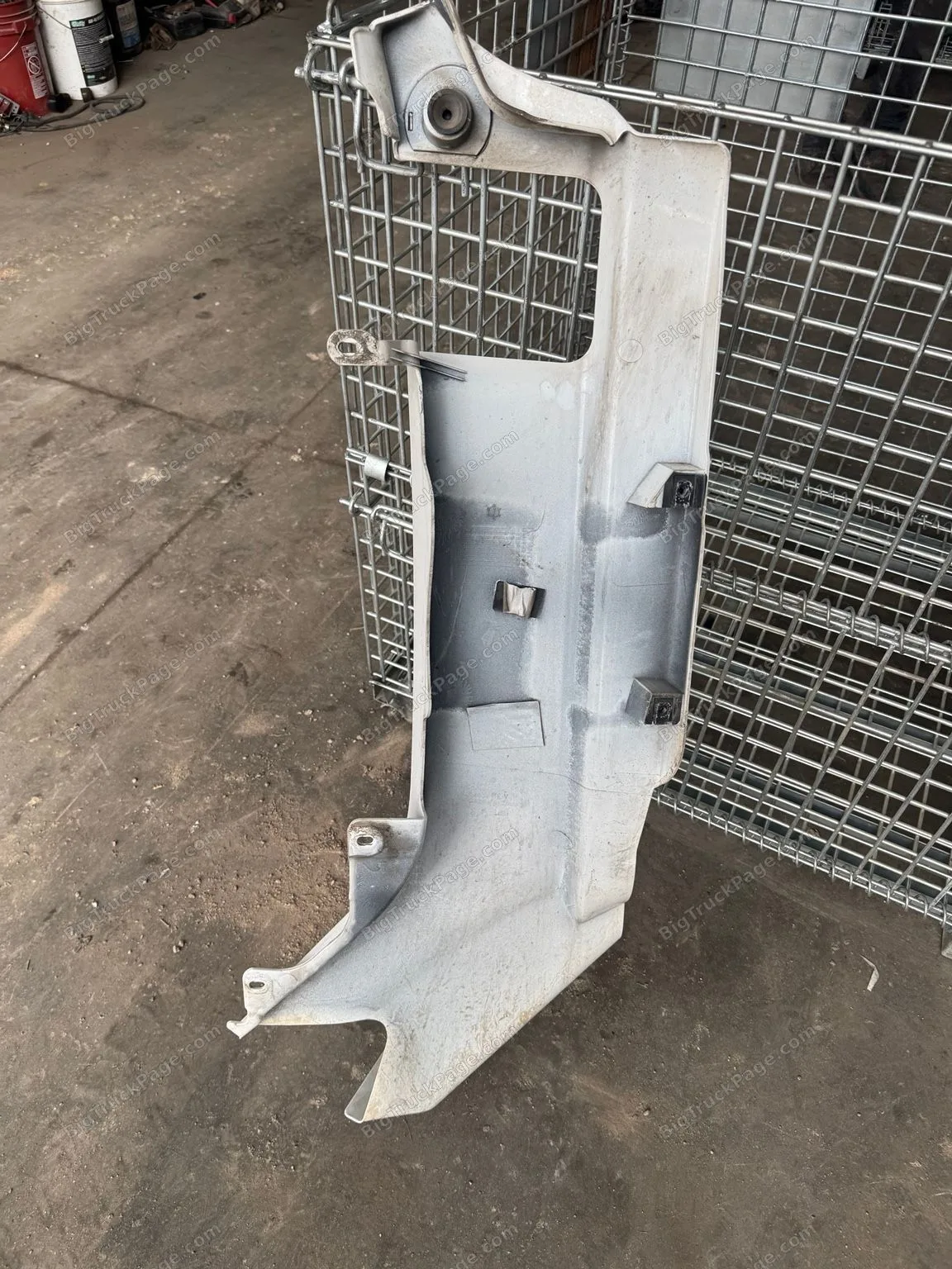 2023 Peterbilt 579 Driver Side Cowl Panel Hood to Door Filler White OEM (used) — photo 2 in Strafford, MO | BigTruckPage.com