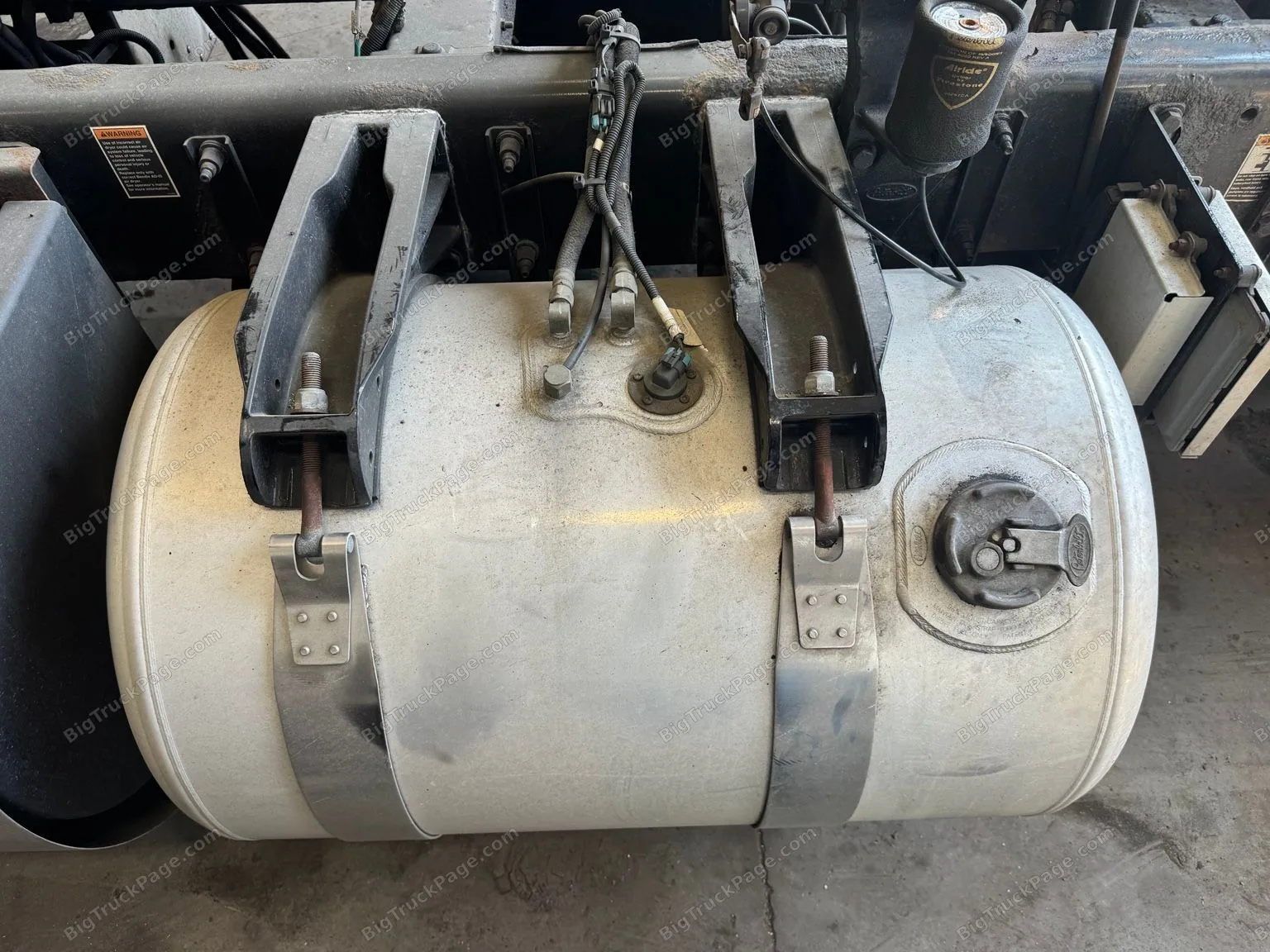 Peterbilt 384 Driver Left Side 80 Gallon Aluminum Diesel Fuel Tank
