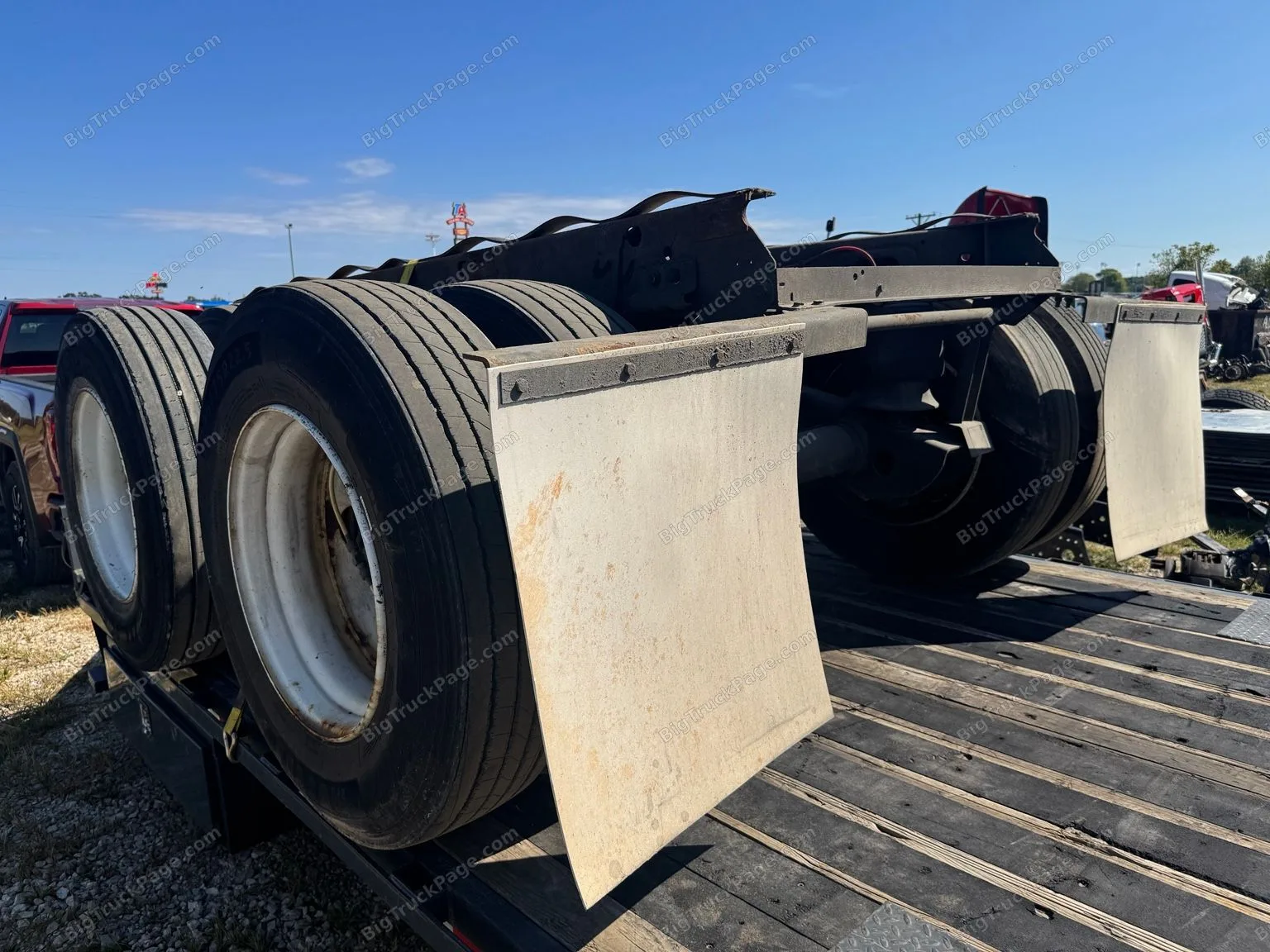 2023 Dry Van Trailer Tandem Axle Suspension Hendrickson VANTRAAX 32502 (used) — photo 4 in Strafford, MO | BigTruckPage.com