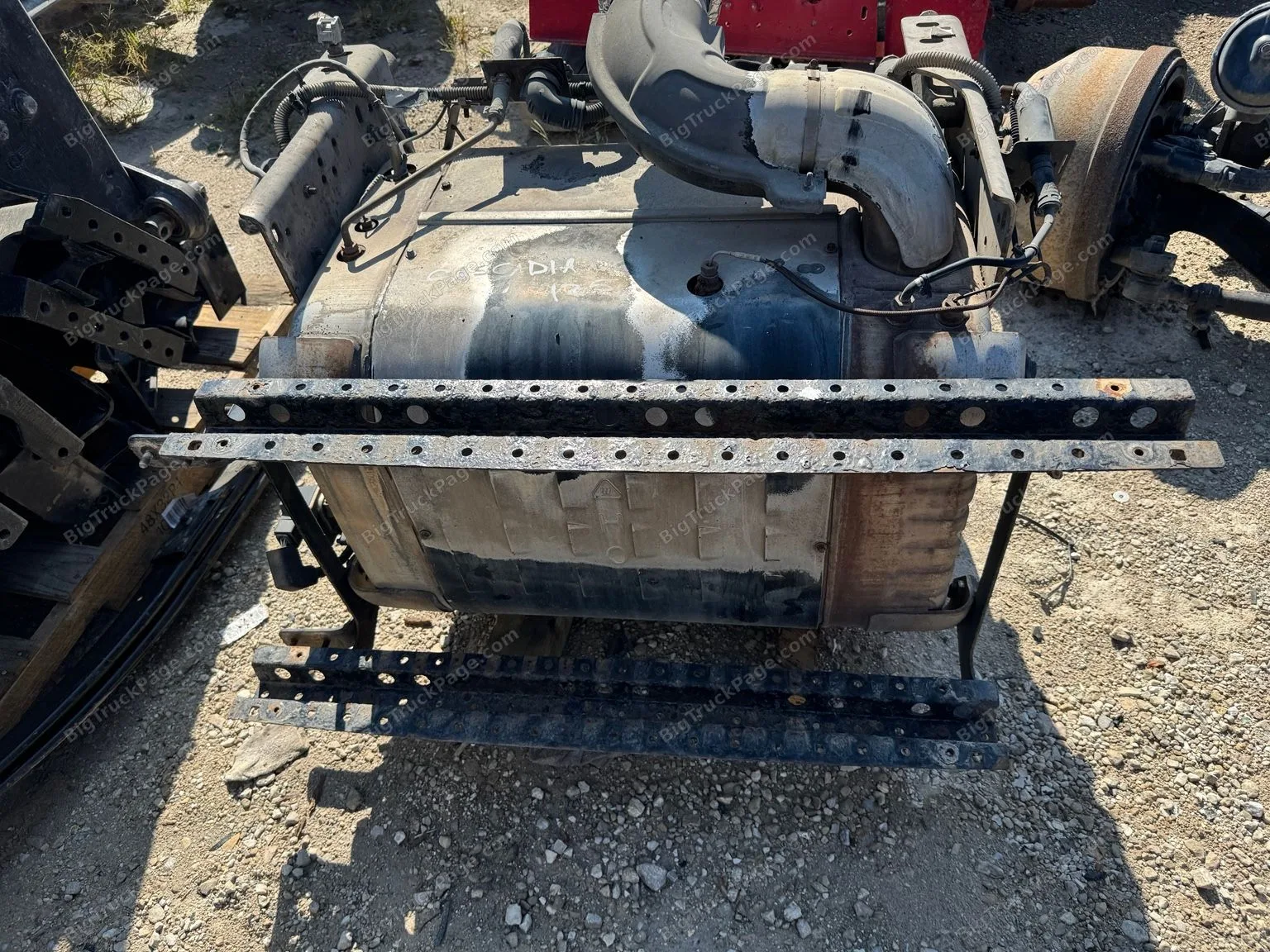 2016 Freightliner Cascadia DPF Aftertreatment Assembly w/ Mounting Rails Used (used) — photo 4 in Strafford, MO | BigTruckPa…