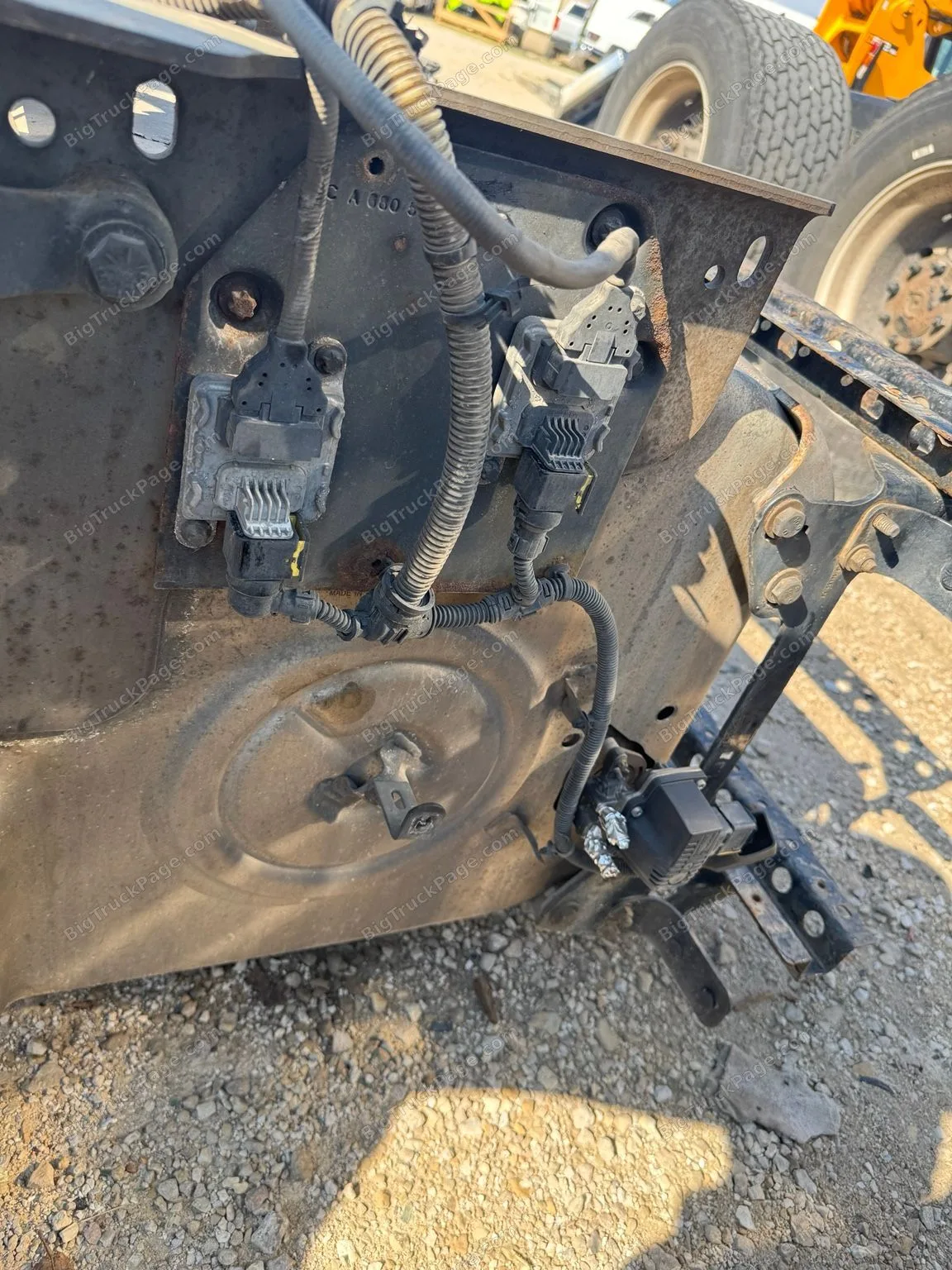 2016 Freightliner Cascadia DPF Aftertreatment Assembly w/ Mounting Rails Used (used) — photo 6 in Strafford, MO | BigTruckPa…