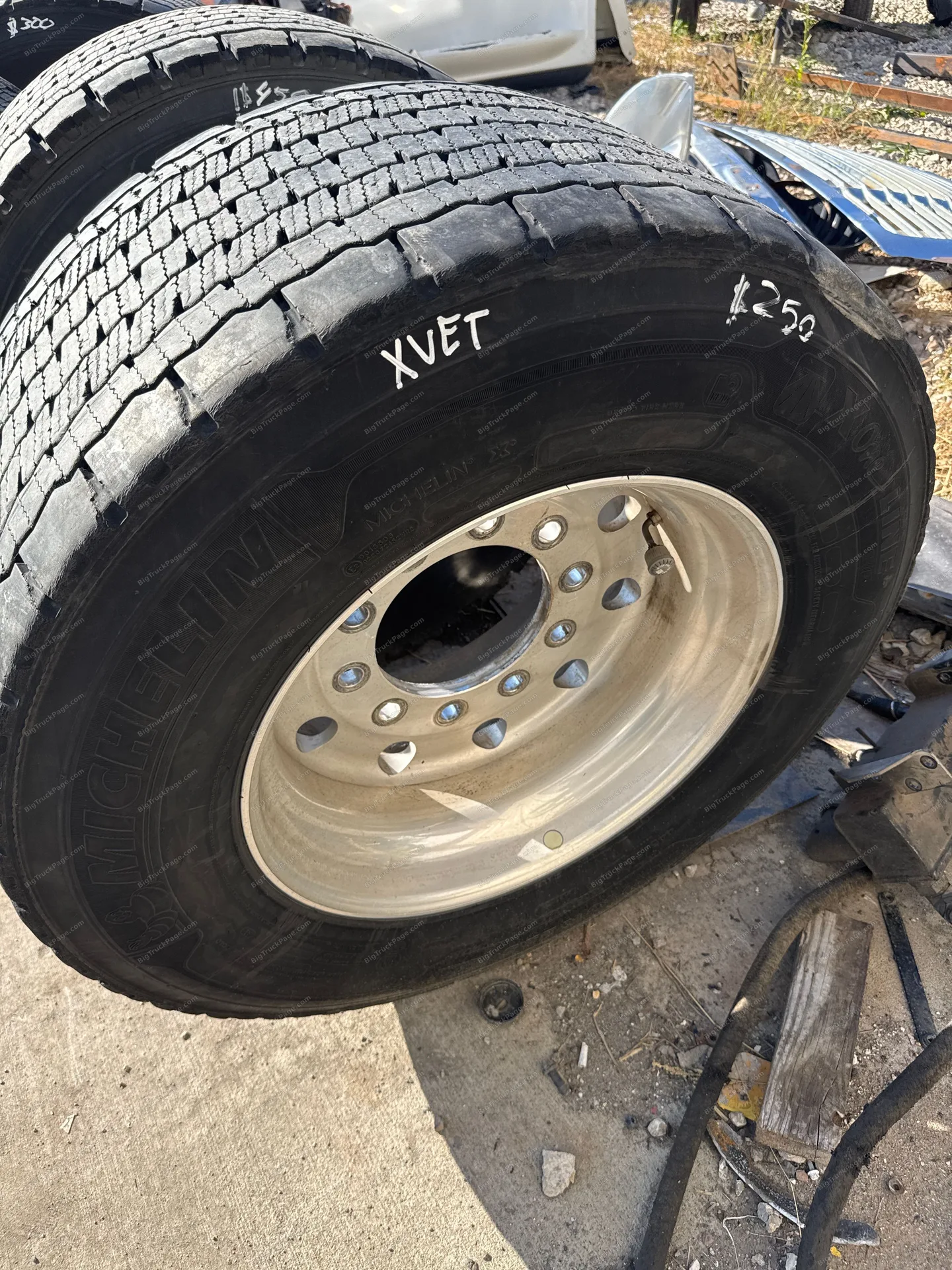 Super single Michelin 445/50/R 22.5