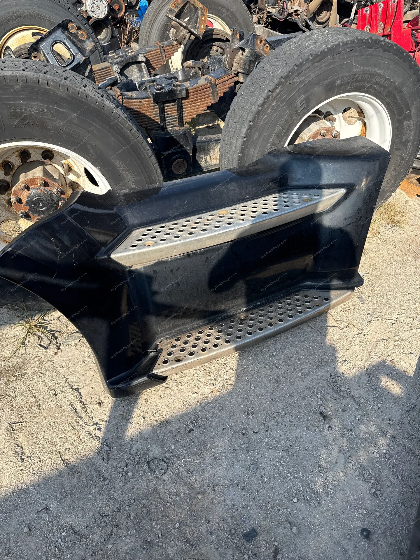 2020 Kenworth T680 driver side front skirt