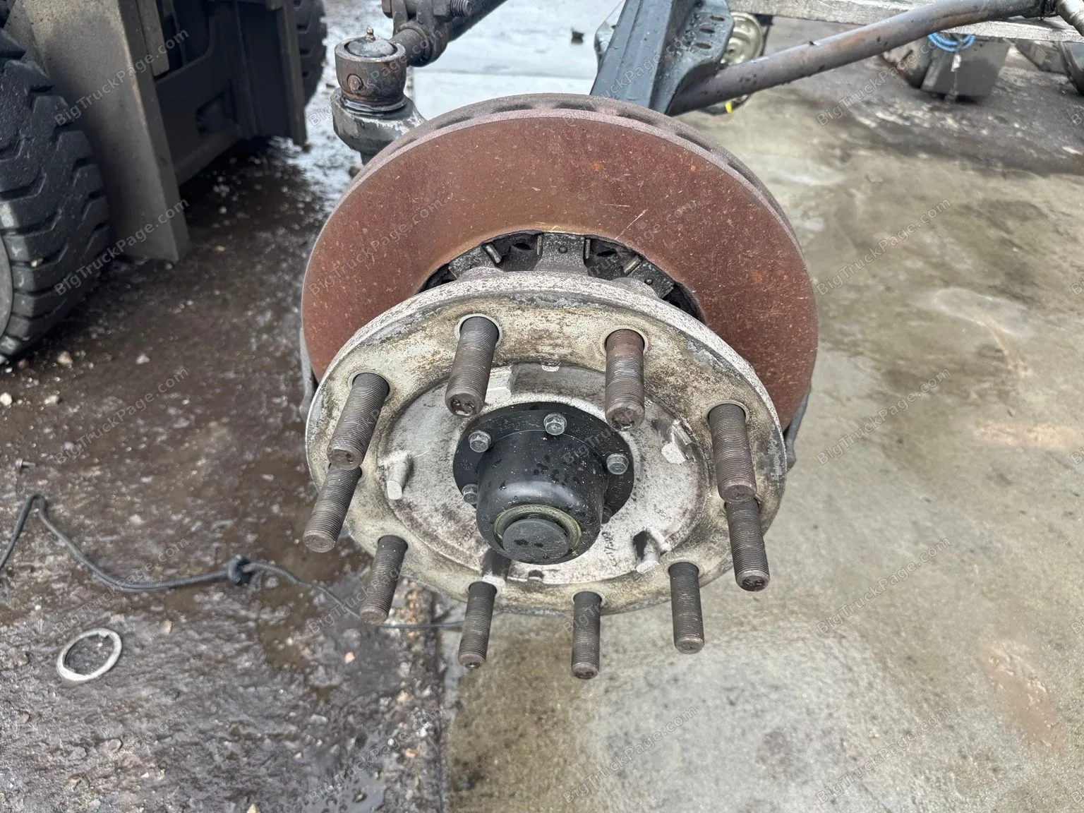 2020 Kenworth T680 Spicer Front Steer Axle Assembly Air Disc Brakes Hubs (used) — photo 4 in Strafford, MO | BigTruckPage.com