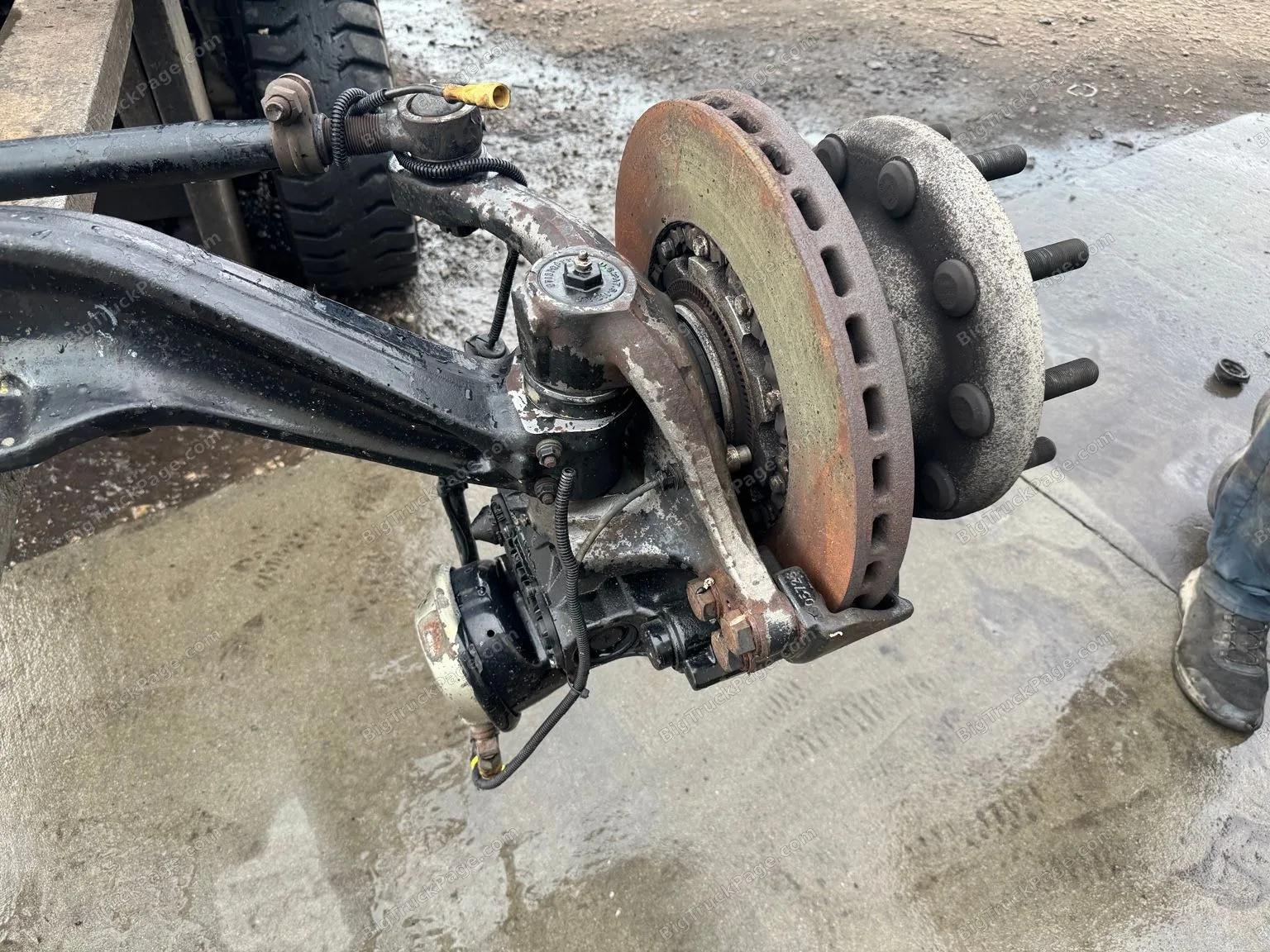 2020 Kenworth T680 Spicer Front Steer Axle Assembly Air Disc Brakes Hubs (used) — photo 9 in Strafford, MO | BigTruckPage.com