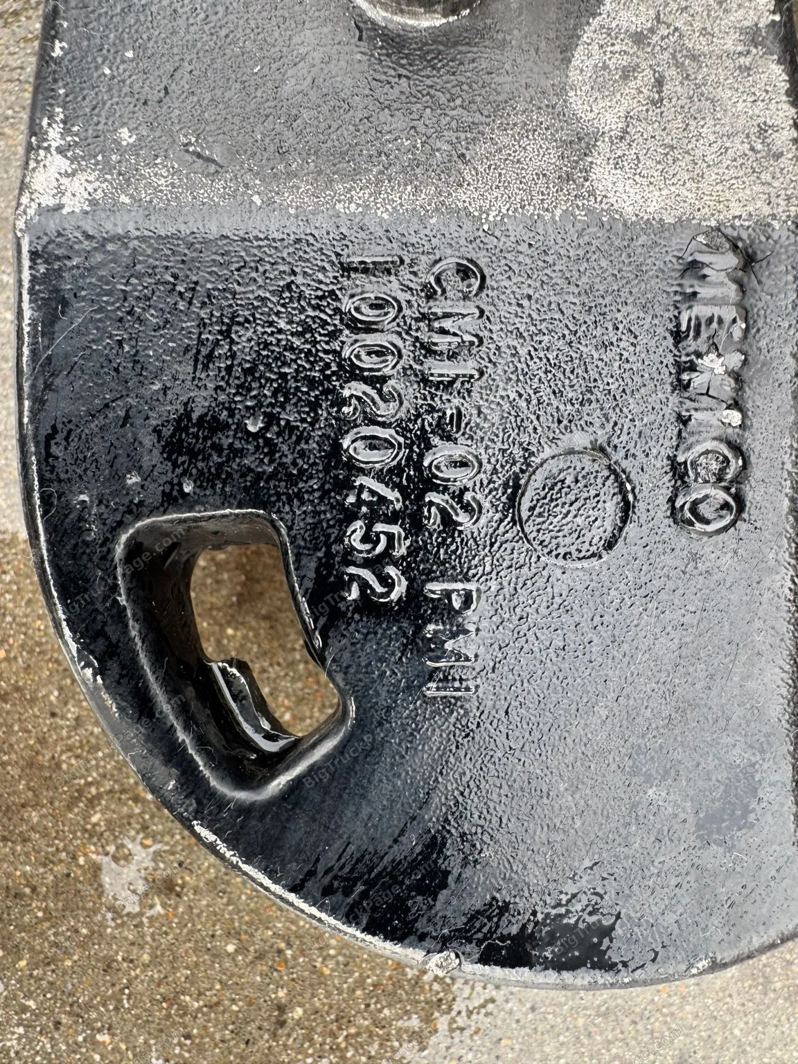 2020 Kenworth T680 Steer Axle Spring Plate Bracket Pair PACCAR B63-6012 B63-6013 (used) — photo 5 in Strafford, MO | BigTruc…