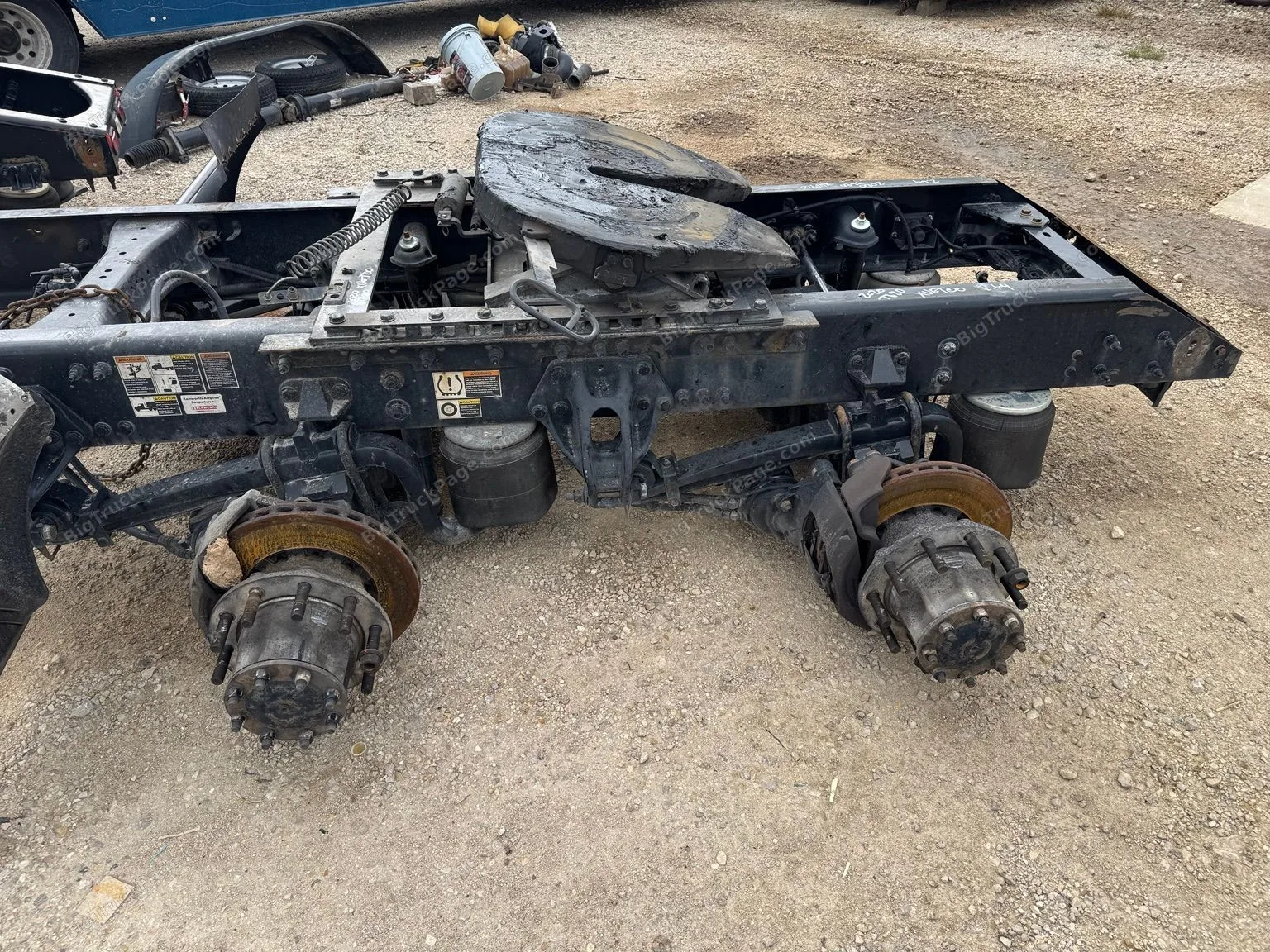 2020 Kenworth T680 PACCAR 2.64 Tandem Rear Axle Complete Rear Cut Air Ride