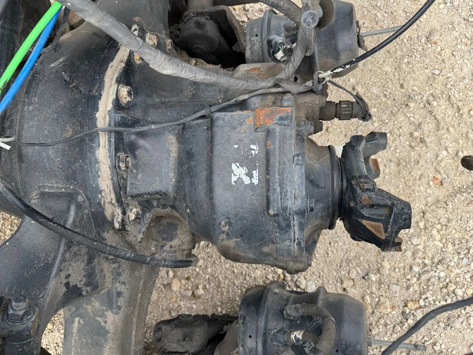 Freightliner Rear Cut Tandem Rear Axle Assembly 2.85 Ratio No Fifth Wheel (used) — photo 4 in Strafford, MO | BigTruckPage.c…