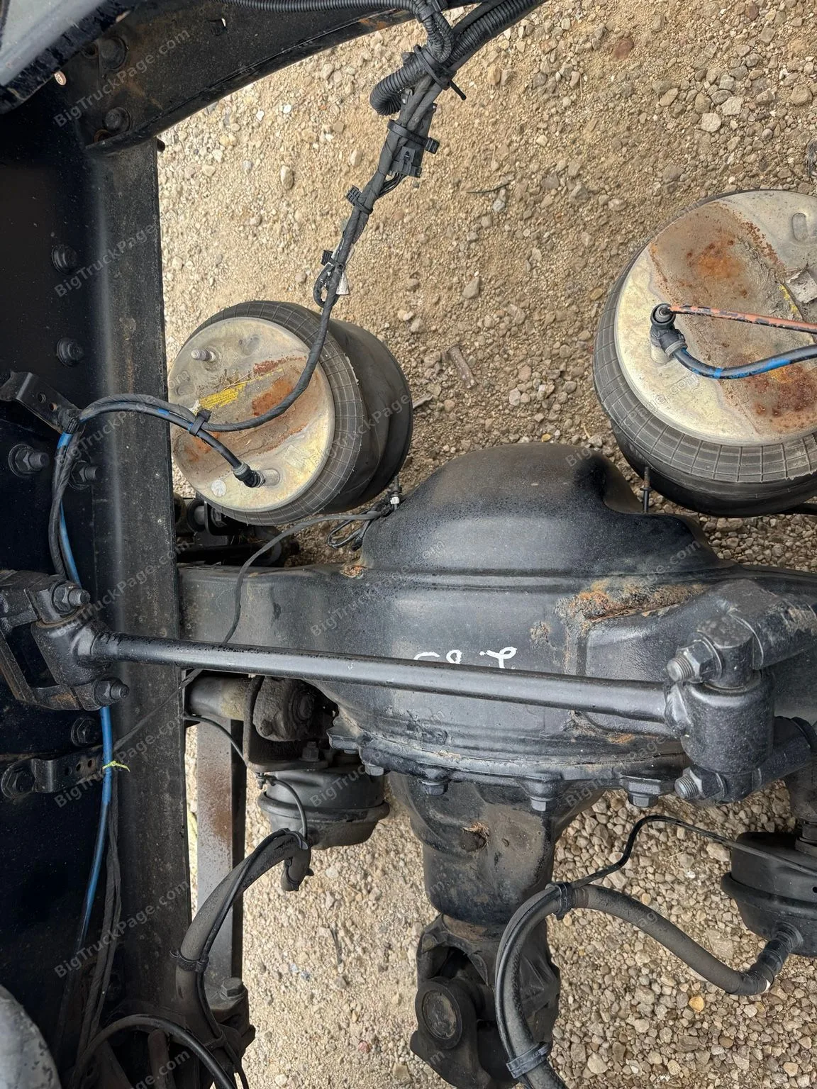 Freightliner Rear Cut Tandem Rear Axle Assembly 2.85 Ratio No Fifth Wheel (used) — photo 5 in Strafford, MO | BigTruckPage.c…