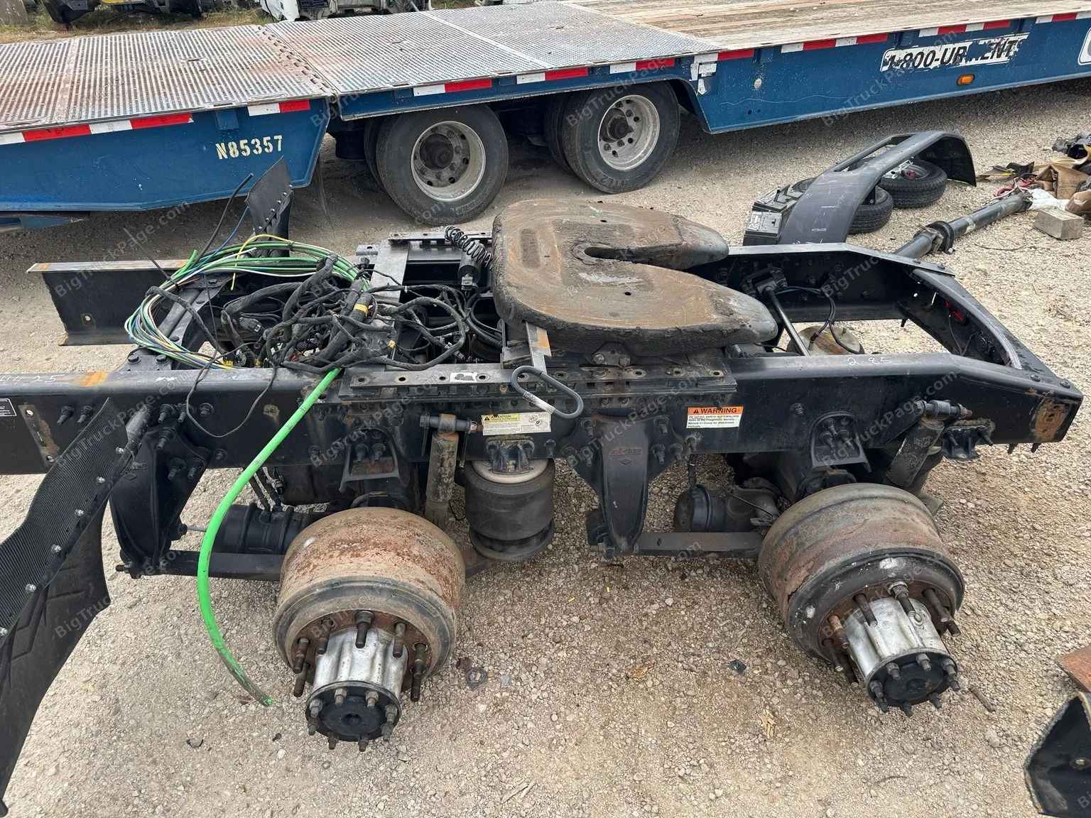 Freightliner Rear Cut Tandem Rear Axle Assembly 2.85 Ratio No Fifth Wheel (used) — photo 6 in Strafford, MO | BigTruckPage.c…