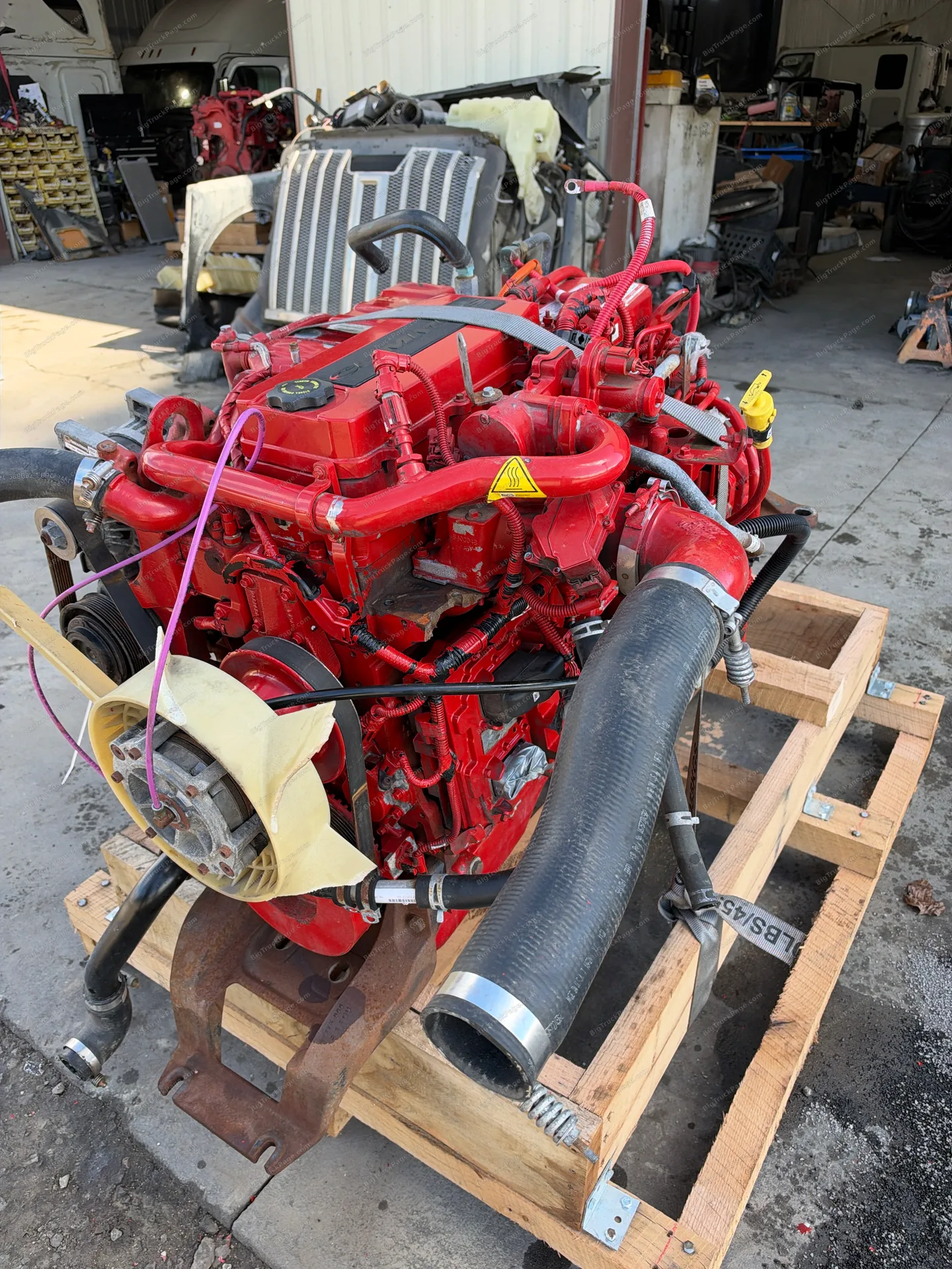 Engine assembly (used) — photo 2 in Strafford, MO | BigTruckPage.com