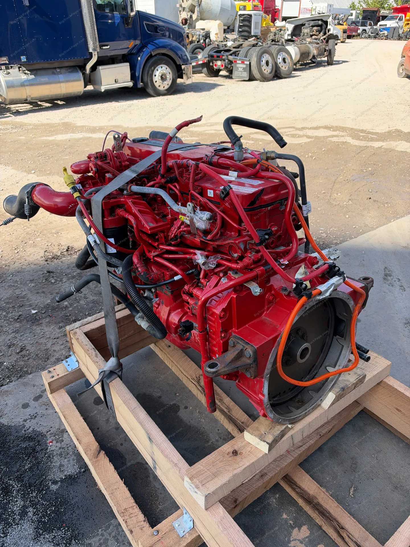 Engine assembly (used) — photo 3 in Strafford, MO | BigTruckPage.com