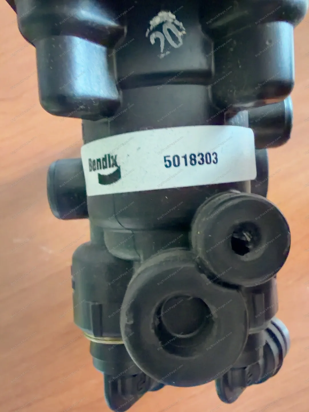 2021 Freightliner Cascadia Bendix 5018303 Dash Parking Air Brake Control Valve (used) — photo 2 in Strafford, MO | BigTruckP…