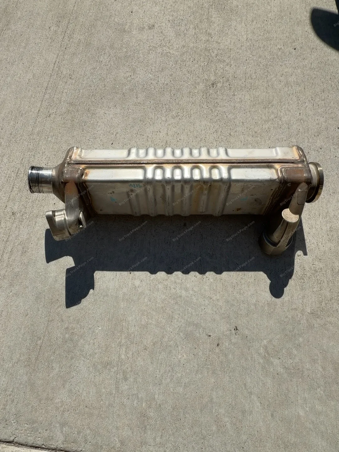 Volvo D11 Mack MP7 EGR Cooler 22134240 Exhaust Gas Recirculation Assembly