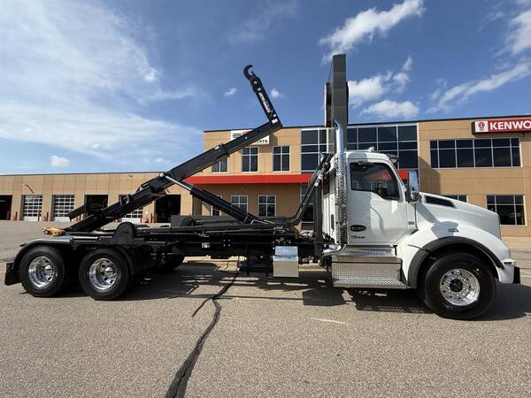 KENWORTH T880 2025 — photo 8