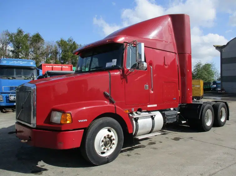 1997 VOLVO WIA TRUCK — photo 9