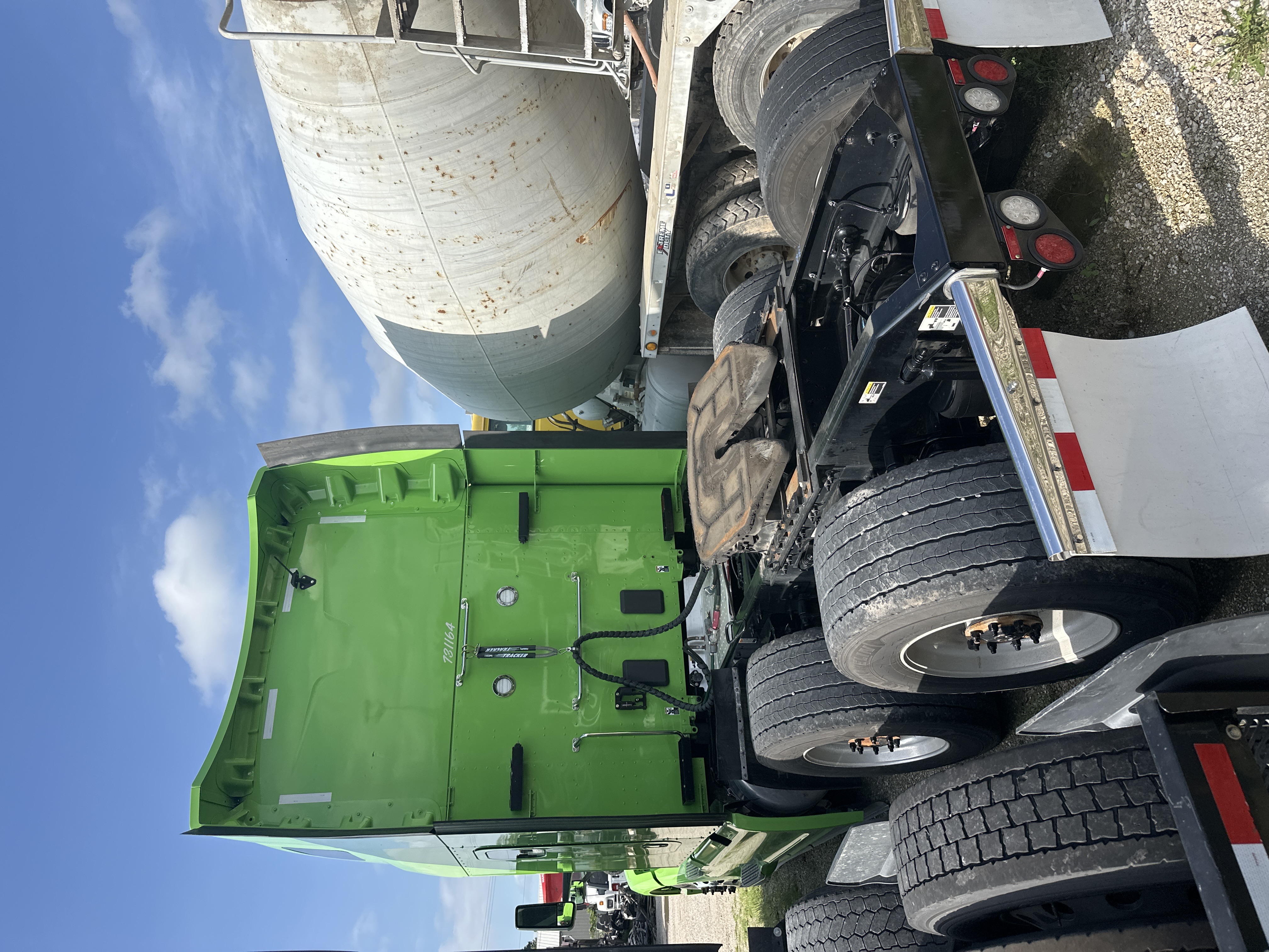 2025 PETERBILT 579 — photo 3